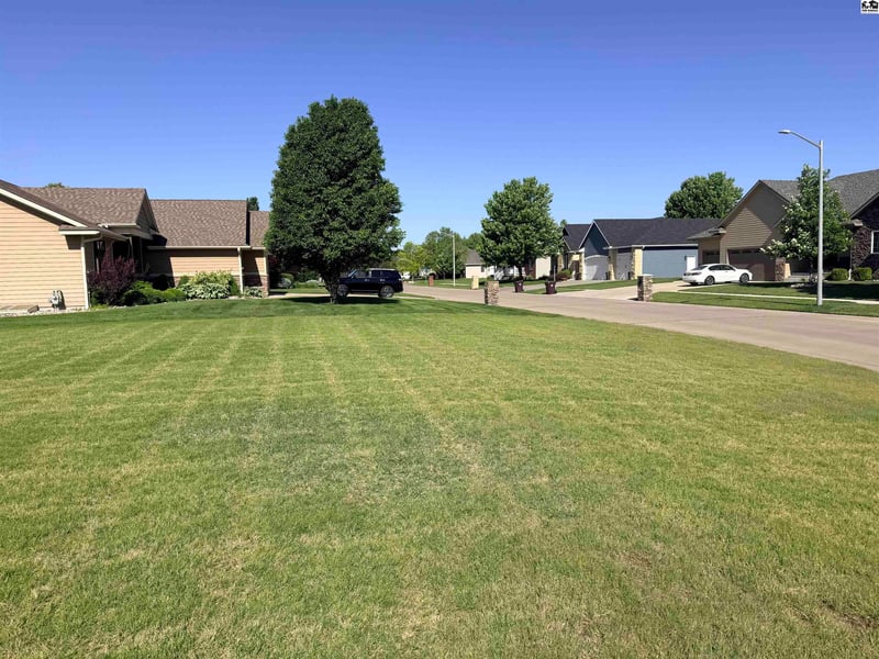 Heritage Dr, Mcpherson, KS 67460