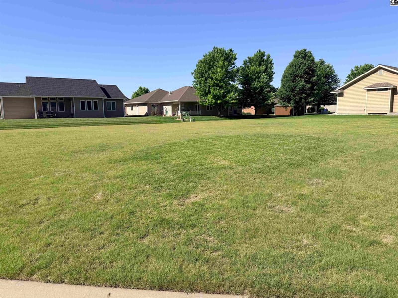 Heritage Dr, Mcpherson, KS 67460