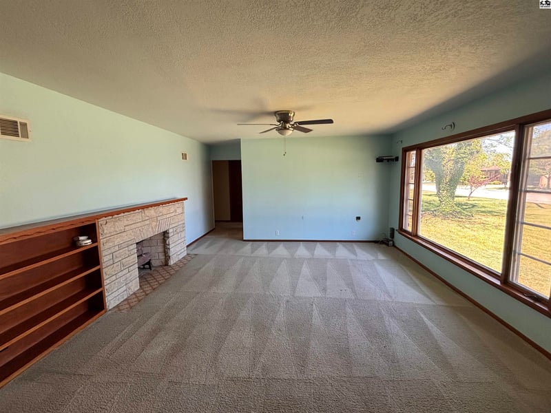 803 Grand Ave, Hillsboro, KS 67063