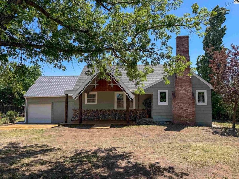 1507 26th Ave, Hutchinson, KS 67502