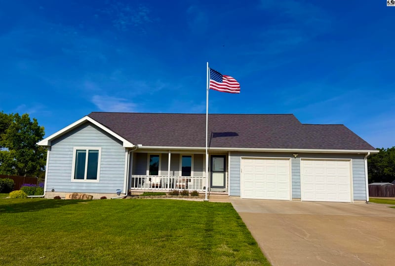 1203 Bell , Lyons, KS 67554