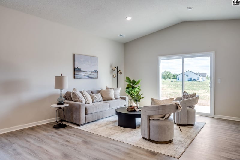 1005 Spring Creek Rd, Mcpherson, KS 67460