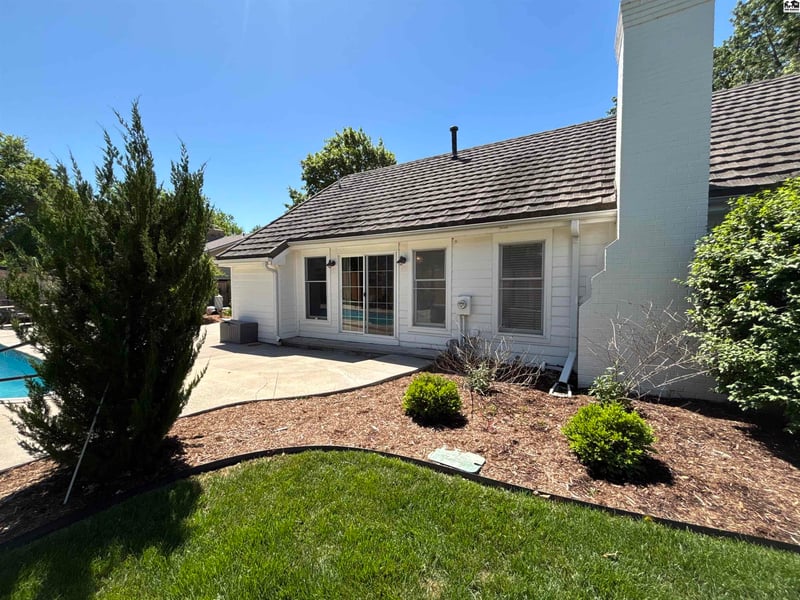 1456 Briarwood Ln, Mcpherson, KS 67460