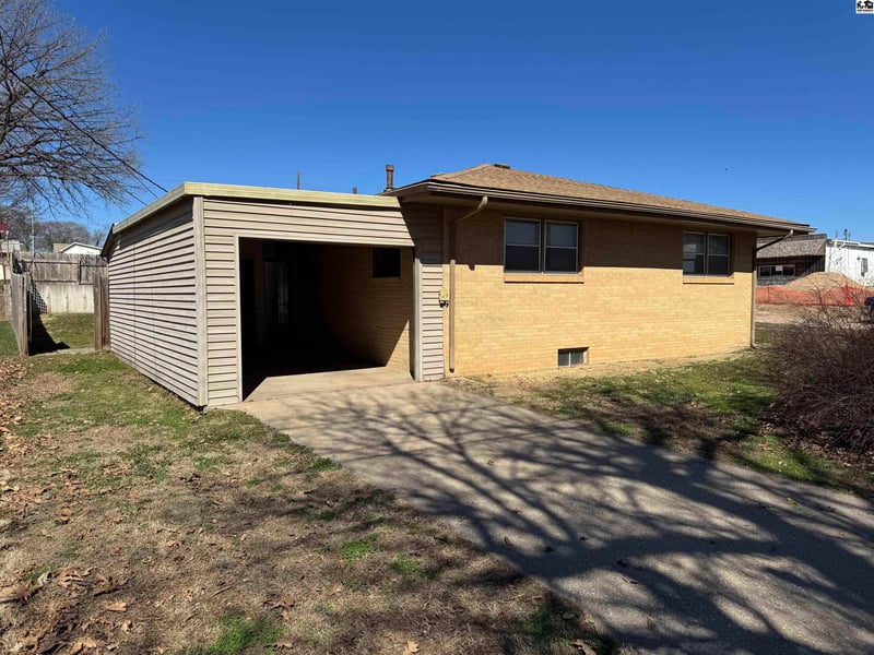 435 Coronado St, Kingman, KS 67068