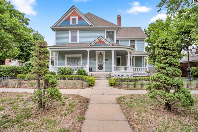 215 Walnut St, Mcpherson, KS 67460