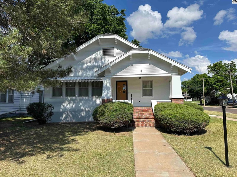 401 Mound St, Pratt, KS 67124