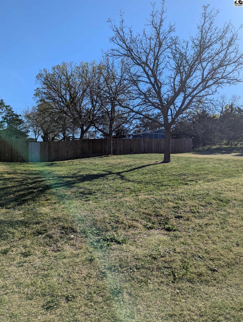 102 Court St, Little River, KS 67457