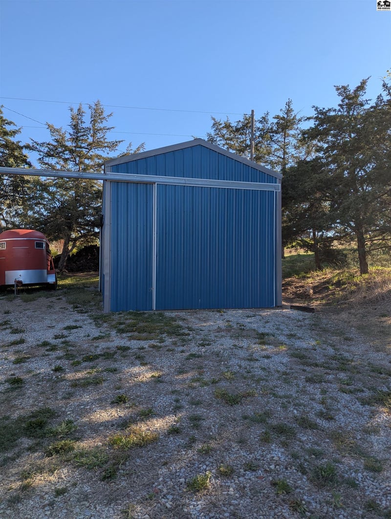 102 Court St, Little River, KS 67457