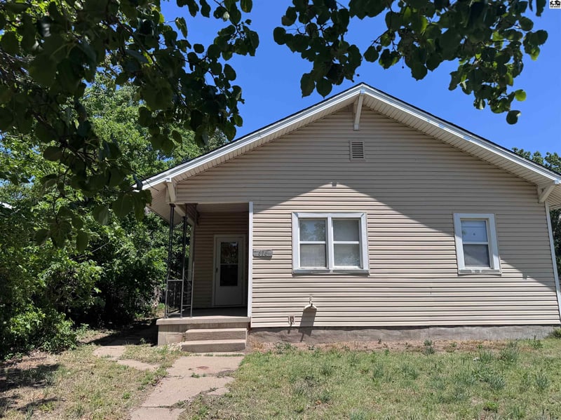 616 Avenue C, Hutchinson, KS 67501