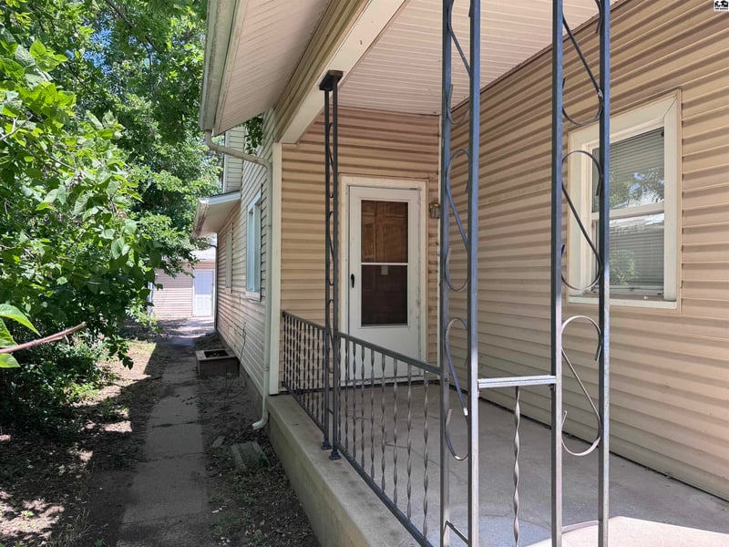 616 Avenue C, Hutchinson, KS 67501