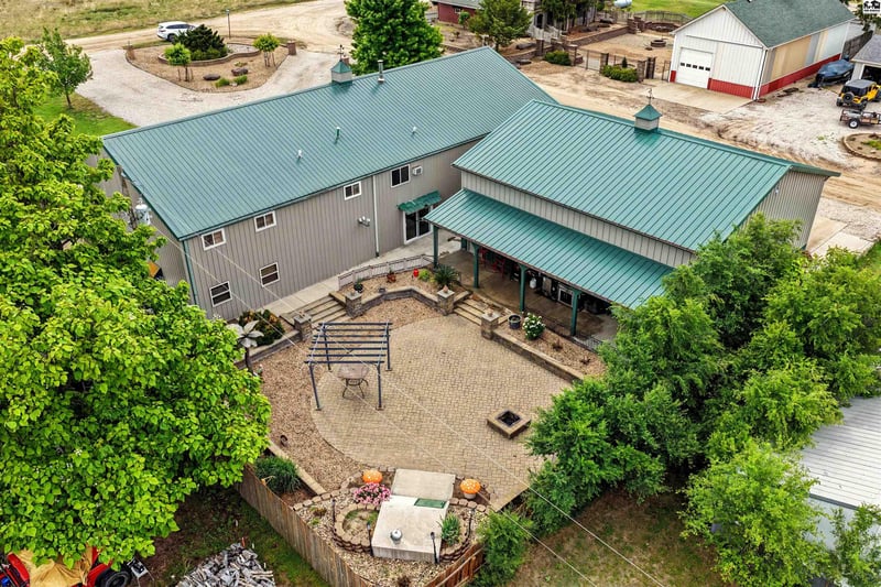 31 Campbell Rd, Marquette, KS 67464