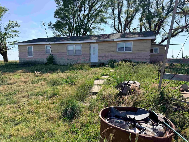 2616 Kiowa Rd, Canton, KS 67428