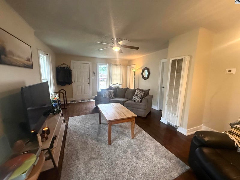 603 E 1st St, Mcpherson, KS 67460