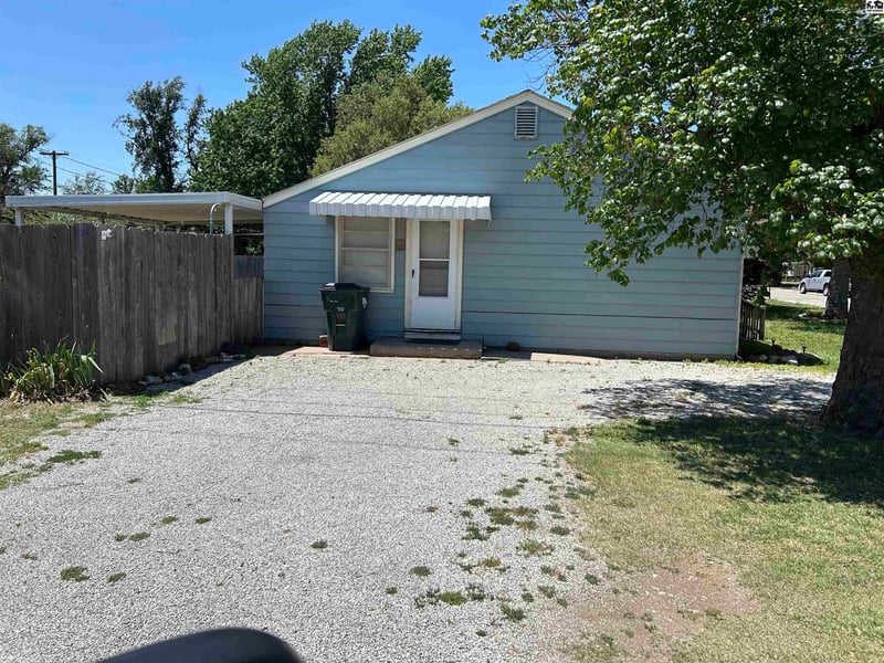 1325 8th Ave, Hutchinson, KS 67501