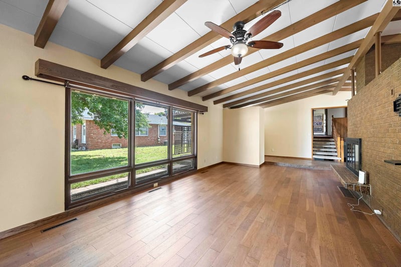 5 Juanita St, South Hutchinson, KS 67505