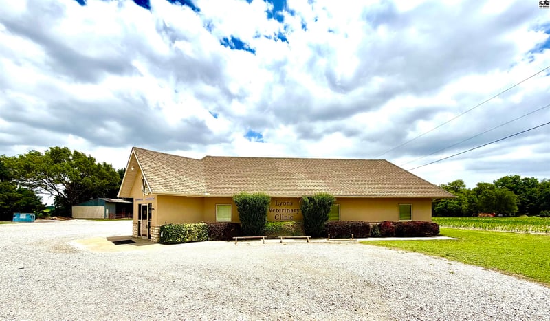 816 Grand , Lyons, KS 67554