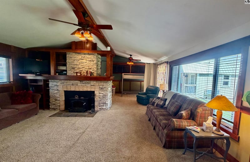 32 Shoreline Dr, Geneseo, KS 67444