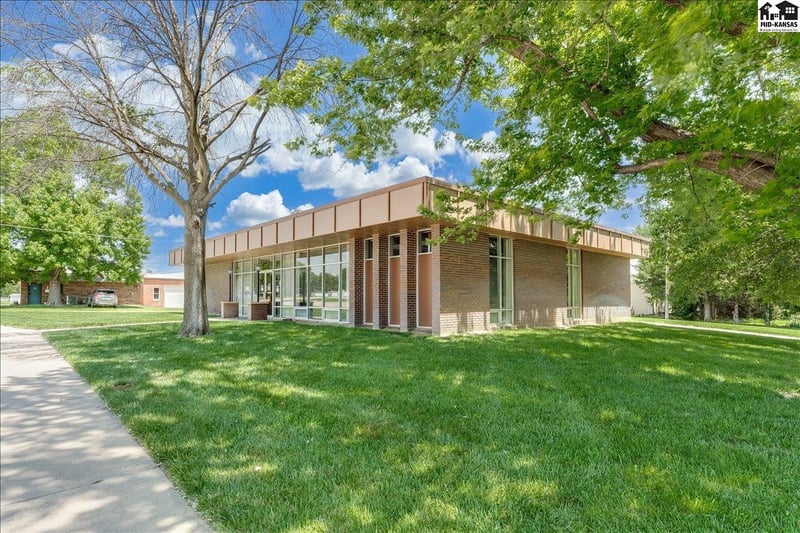 116 Lincoln St, Arlington, KS 67514
