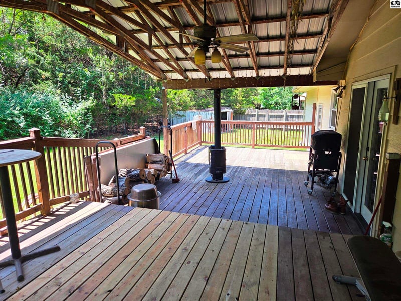1000 Lorna Ln, Newton, KS 67114
