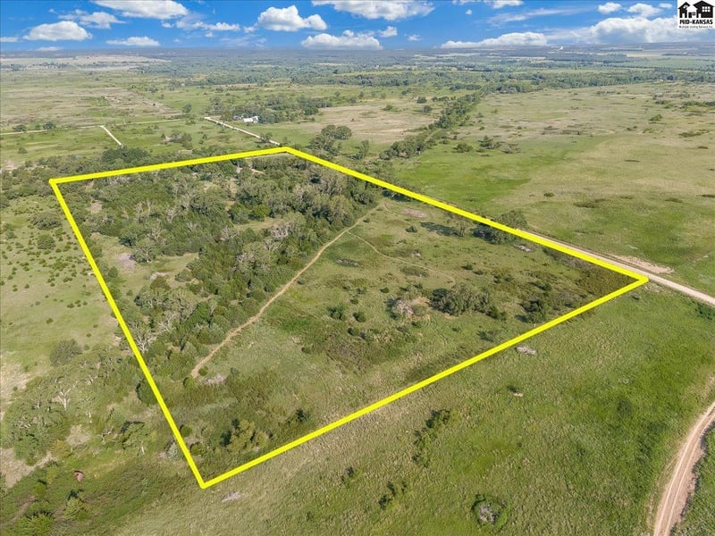 14117 17th Ave, Buhler, KS 67522