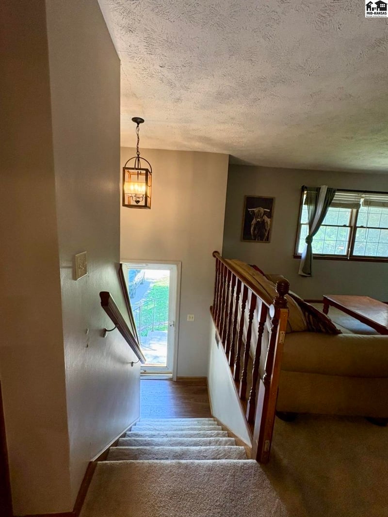 404 Evergreen Ct, Mcpherson, KS 67460