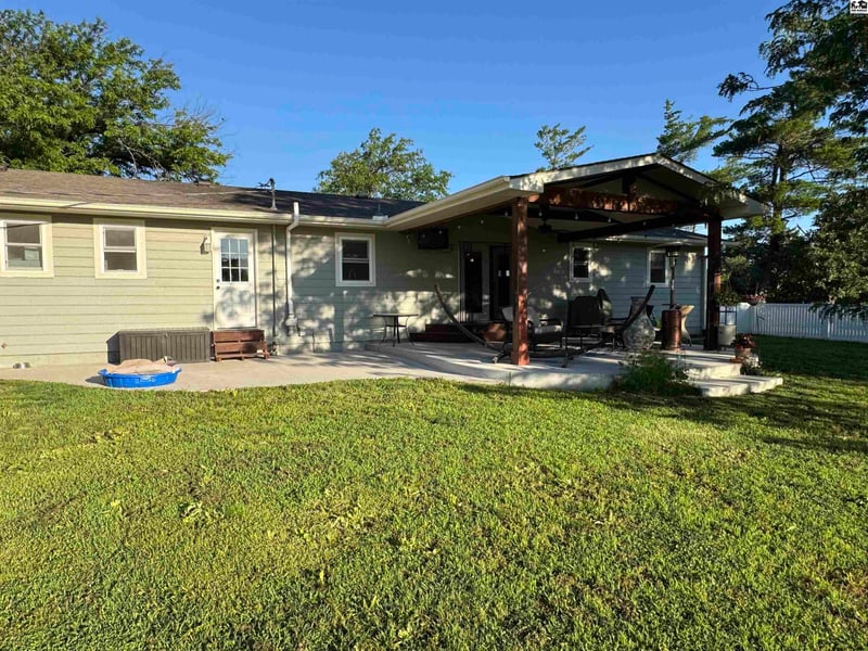 1386 12th Ave, Mcpherson, KS 67460