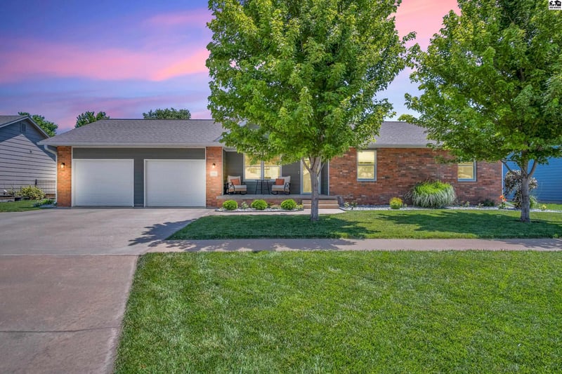 502 Church Dr, Inman, KS 67546