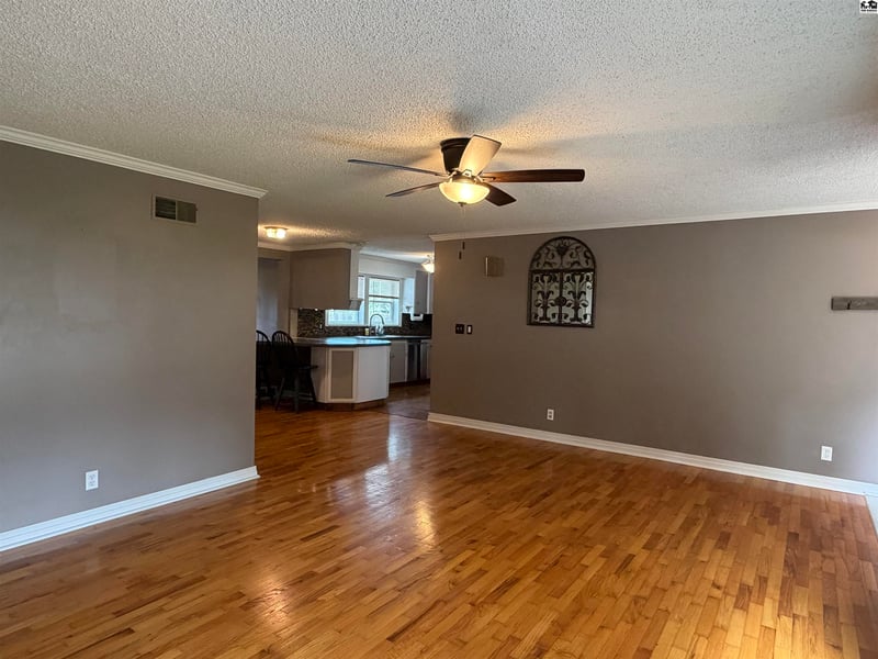 522 Hartup St, Mcpherson, KS 67460