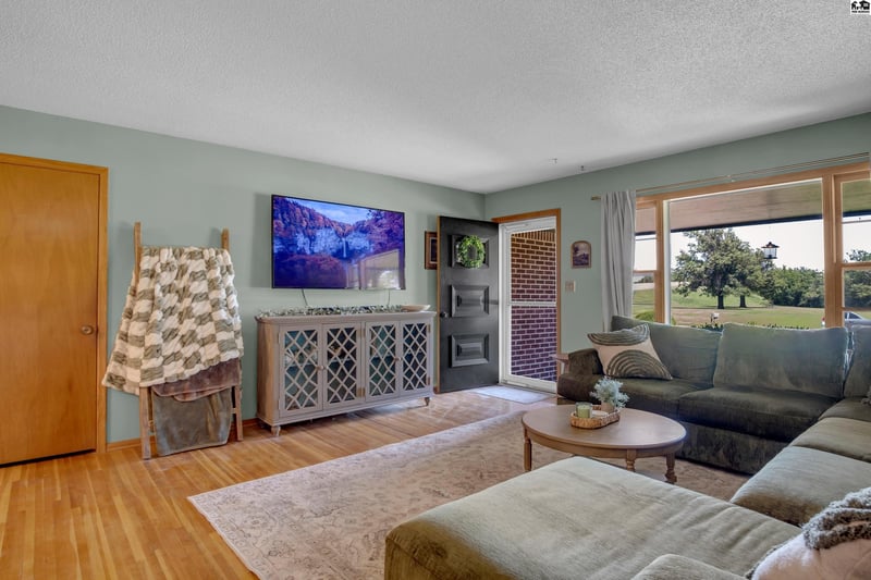102 Eby St, Mcpherson, KS 67460