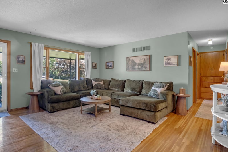 102 Eby St, Mcpherson, KS 67460