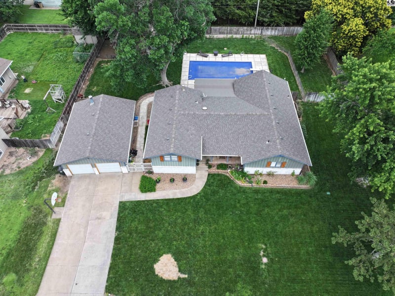 1112 St John, Lyons, KS 67554