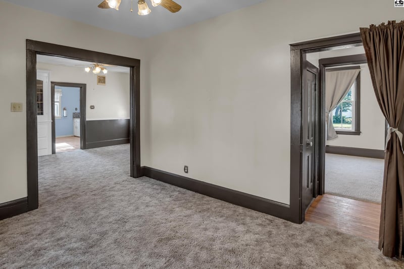 104 S Highland St, Assaria, KS 67416