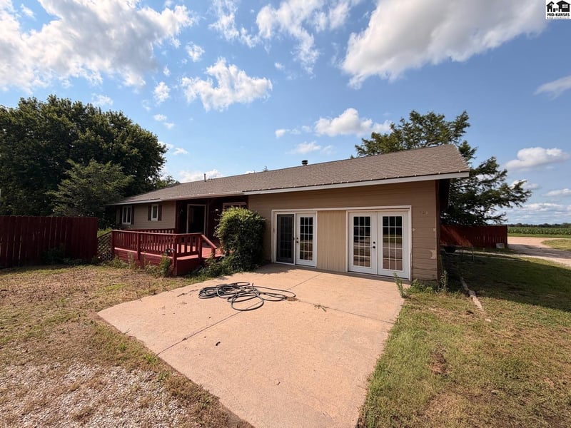 3709 11th Ave, Hutchinson, KS 67501
