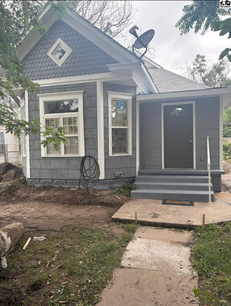 316 E 7th Ave, Hutchinson, KS 67501
