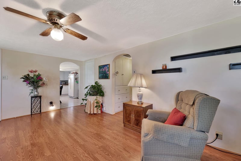 124 Collingwood St, Pretty Prairie, KS 67570