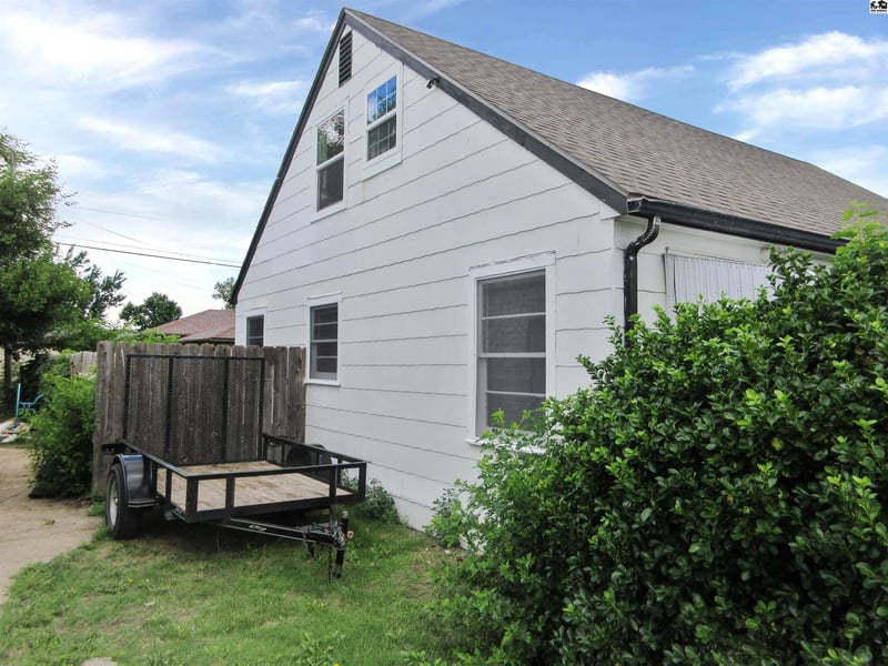 1221 Wilson St, Great Bend, KS 67530