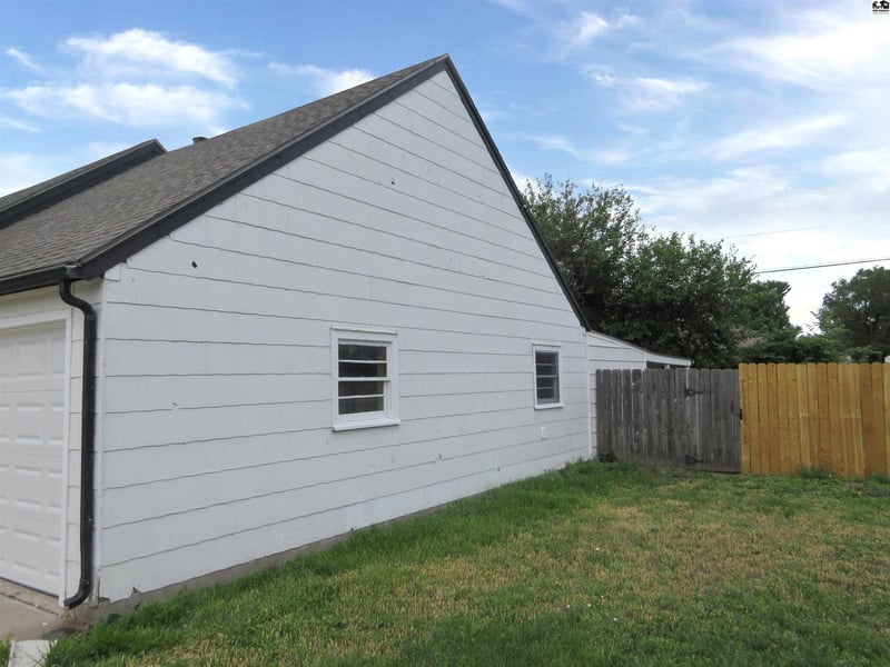 1221 Wilson St, Great Bend, KS 67530
