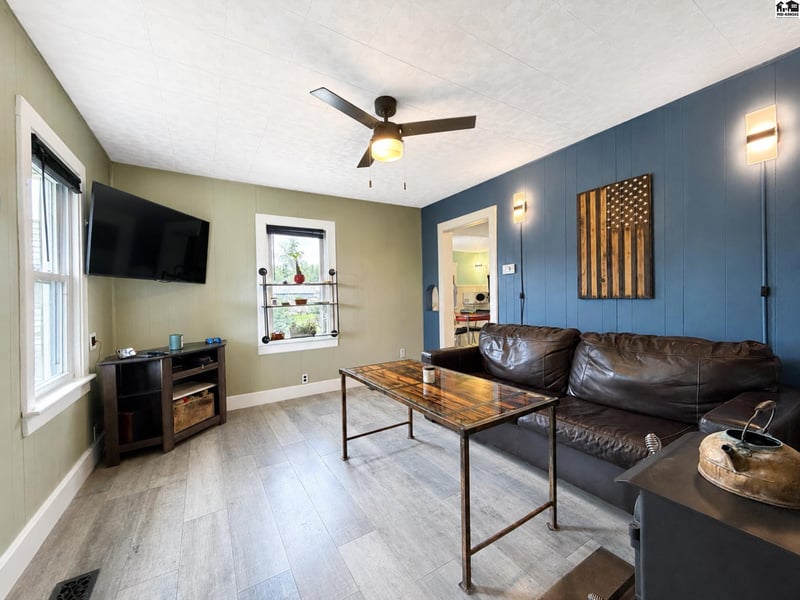 617 Star St, Hutchinson, KS 67501