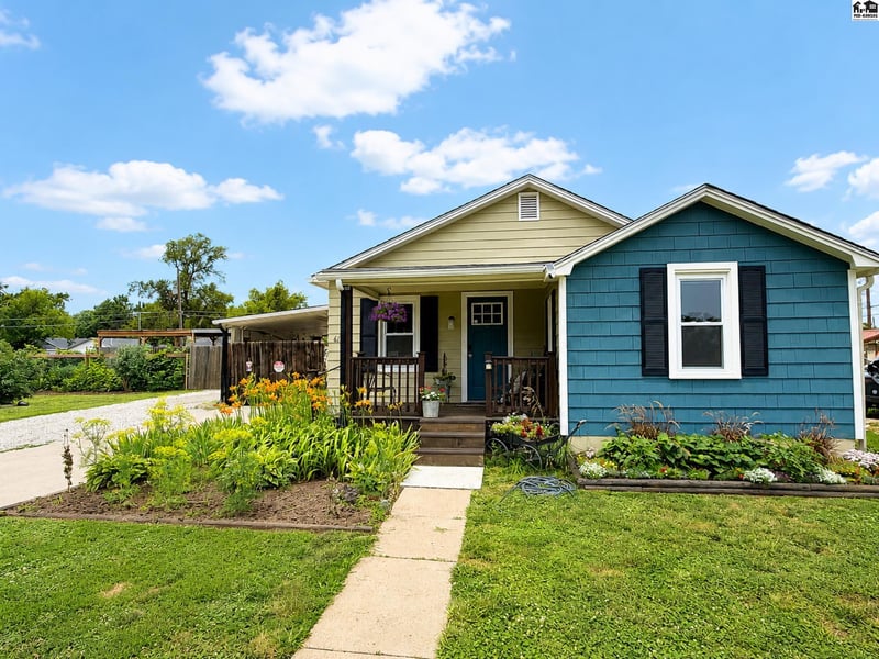 617 Star St, Hutchinson, KS 67501