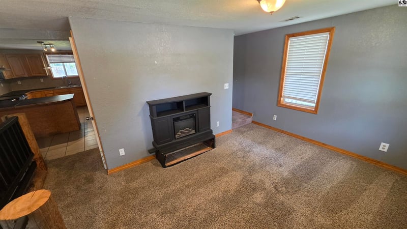 607 S Main St, Mcpherson, KS 67460