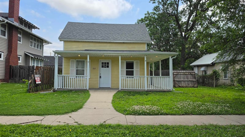 607 S Main St, Mcpherson, KS 67460