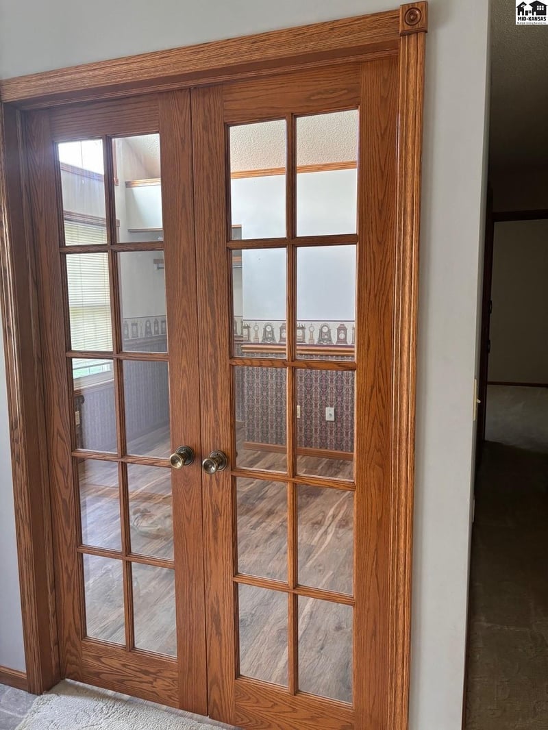 303 Wollmann St, Moundridge, KS 67107