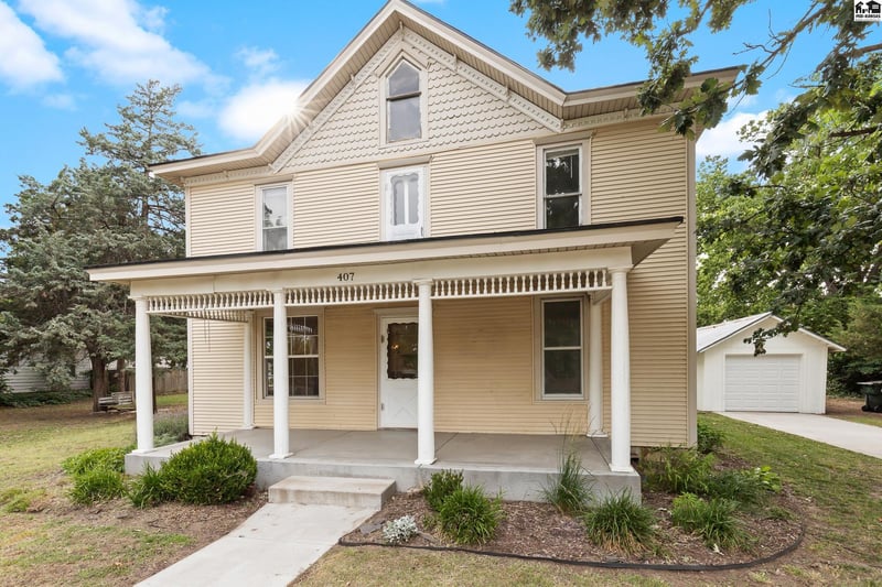 407 Nickerson St, Nickerson, KS 67561