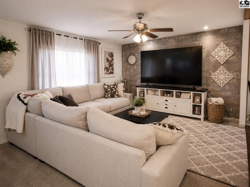 807 N Sill St, Nickerson, KS 67561-6757
