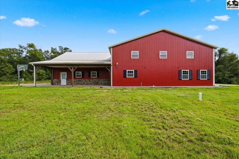 3707 Willison Rd, Buhler, KS 67522