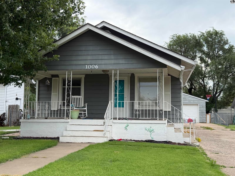 1006 Curtis St, Pratt, KS 67124