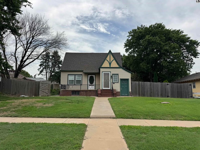 315 S Taylor St, Pratt, KS 67124