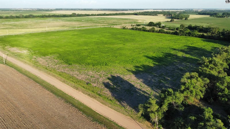 00000 Boundary Rd, Pretty Prairie, KS 67570
