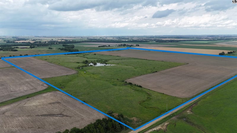 000 Falcon Rd, Durham, KS 67438