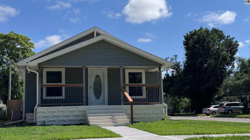 1001 Avenue A, Hutchinson, KS 67501-7456